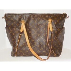 Louis Vuitton Authentic Totally MM Monogram Shoulder Tote Bag
